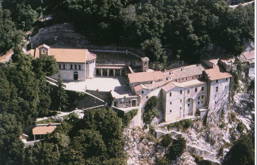 L'Angelo Pellegrino Miniappartamenti Rieti Exteriér fotografie